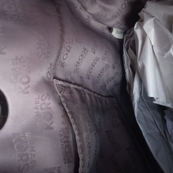 Michael Kors shiney gold bag - Picture 10 of 14